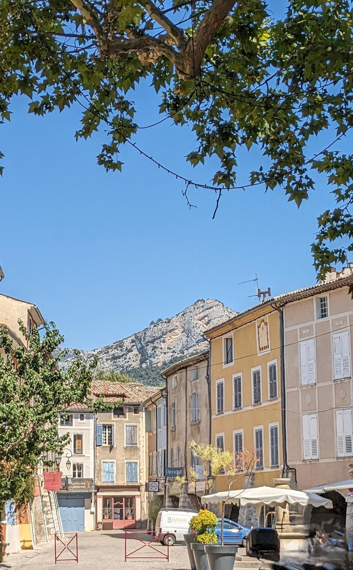 La Terrasse D'Olea, Au Coeur Du Village Buis-les-Baronnies Kültér fotó